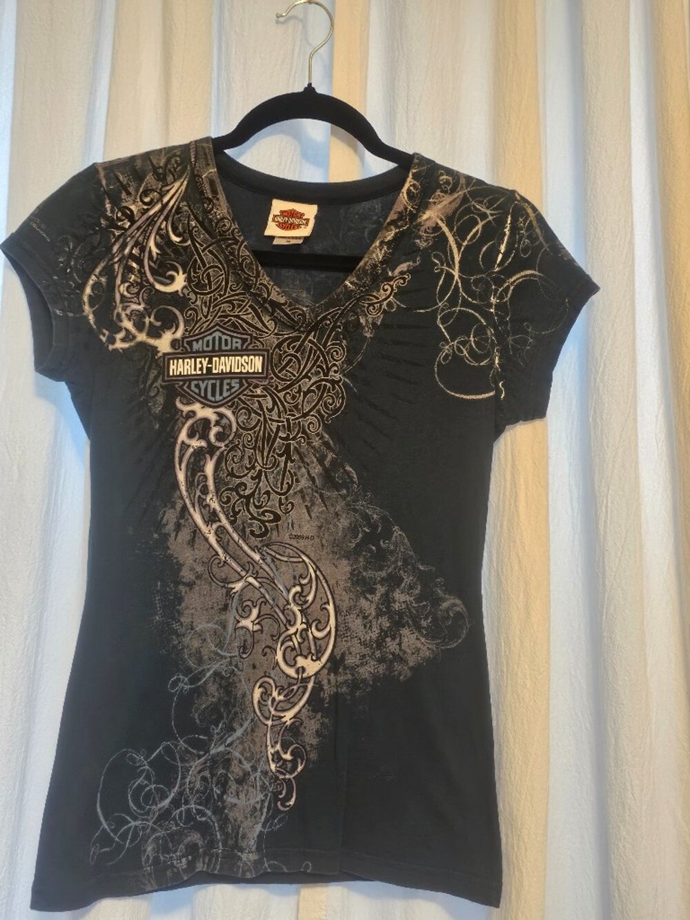 Harley Davidson Women’s M 2009 Wing Graphic V Neck Tee Y2K Made USA